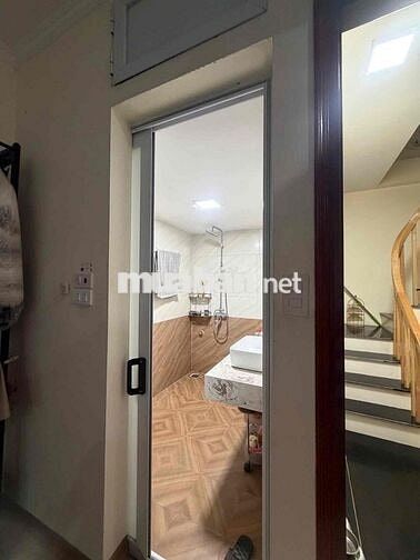 HÓT! Chính chủ bán nhà phố Cát Linh Đống Đa 33m 5 tầng cách ô tô 10m