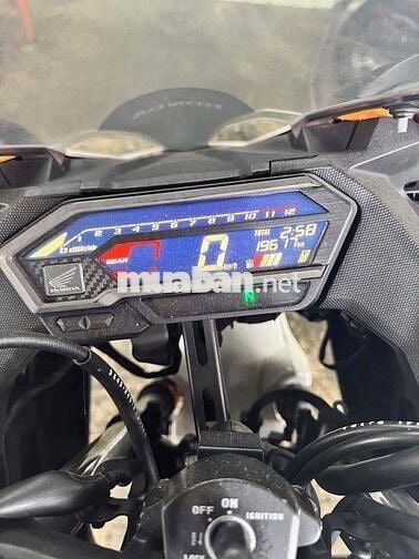 Honda CBR150R 2023 Cam Đỏ Trắng Đen