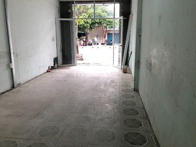 Nhà nguyên căn mặt tiền 458 Nguyễn Sơn - sử dụng 90m2 - có vỉa hè