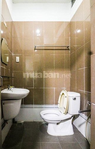 Cho thuê phòng MT đường số 10, KDC Trung Sơn, BC, đ/d Sài Gòn Mia, 3tr