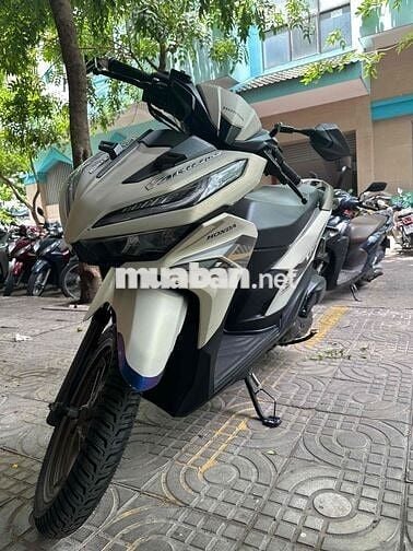 Honda Vario 125i Trắng 124.88 cm3