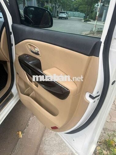 Kia Sedona 2018 Dầu Trắng 7 chỗ