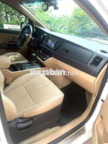Kia Sedona 2018 Dầu Trắng 7 chỗ