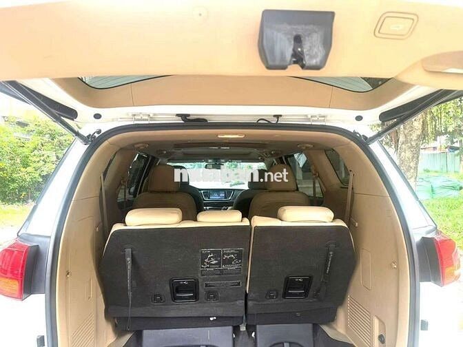 Kia Sedona 2018 Dầu Trắng 7 chỗ