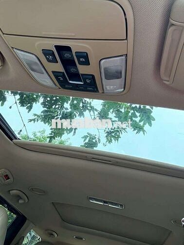 Kia Sedona 2018 Dầu Trắng 7 chỗ