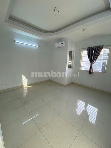 Cần cho thuê phòng hẻm đối diện Đại học Bách Khoa