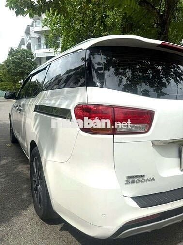 Kia Sedona 2018 Dầu Trắng 7 chỗ