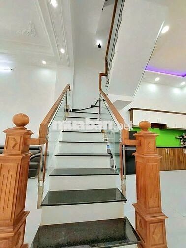 Cần cho thuê nhà MT 285A Trịnh Đình Trọng P.Hòa Thạnh Q.Tân Phú
