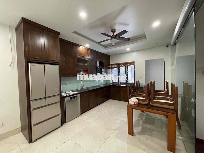 cho thuê liền kề 90m2 x 5 tầng thang máy full đồ