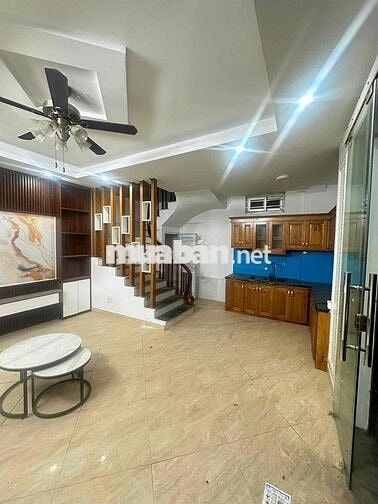 Nhà mới dân xây phố Trần Khát Chân 37m2 x5T giá nhỉnh 6 tỷ sổ CC 2 tho