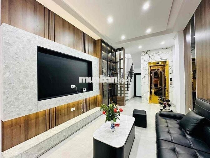 Ô tô đỗ cổng phố Vĩnh Tuy 32m2 x4T giá nhỉnh 7 tỷ sổ CC có TL bao QH
