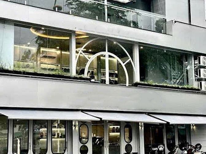 Bán nhà mặt tiền Trường Sa, diện tích 42m², vị trí kinh doanh đẹp