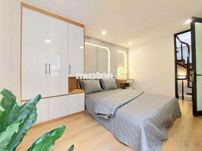 Ô tô đỗ cổng phố Minh Khai 34m2 x5T giá 7.5 tỷ sổ CC có TL bao QH