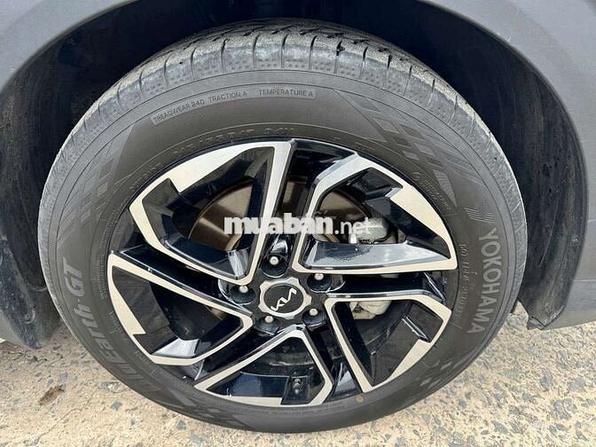 Kia Carens 2023 Signature 1.4L Turbo,màu trắng,7v9
