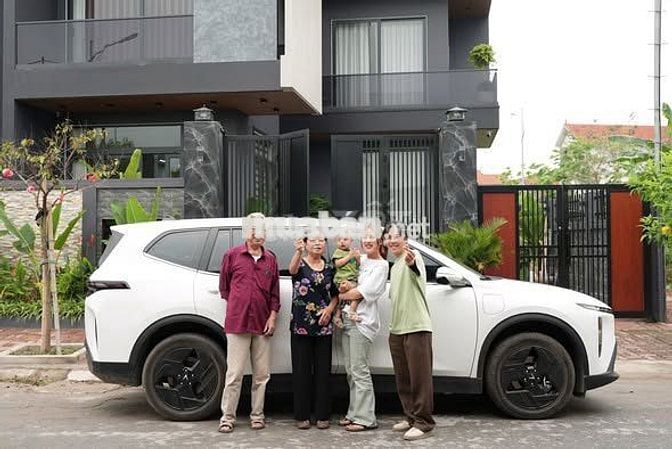 Giá VF MPV7 Chỉ từ 750 Trả Trước 90 Triệu