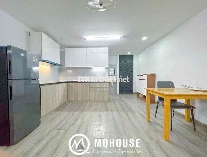 Căn Hộ Ban Công Gần Đại Học Bách Khoa Công Viên Lê Thị Riêng Quận 10