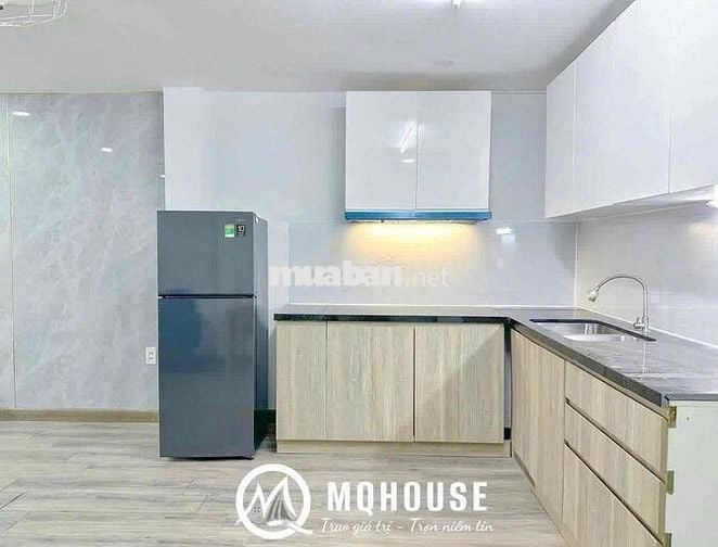 Căn Hộ Ban Công Gần Đại Học Bách Khoa Công Viên Lê Thị Riêng Quận 10