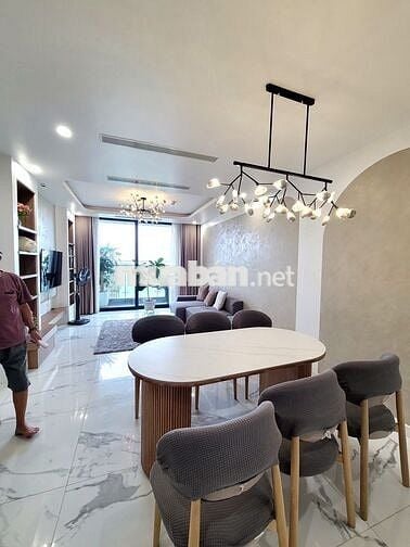 Căn hộ 2 Ngủ Full đồ 81m2 - 17,5tr/tháng