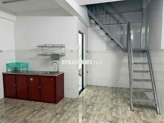 NHÀ NGUYÊN CĂN 1 TRỆT 1 LẦU 2 PHÒNG NGỦ GẦN NHIỀU TRƯỜNG ĐẠI HỌC LỚN