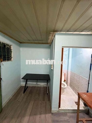 Phòng gác, lầu trệt, wc riêng ngay công viên gia định 500m