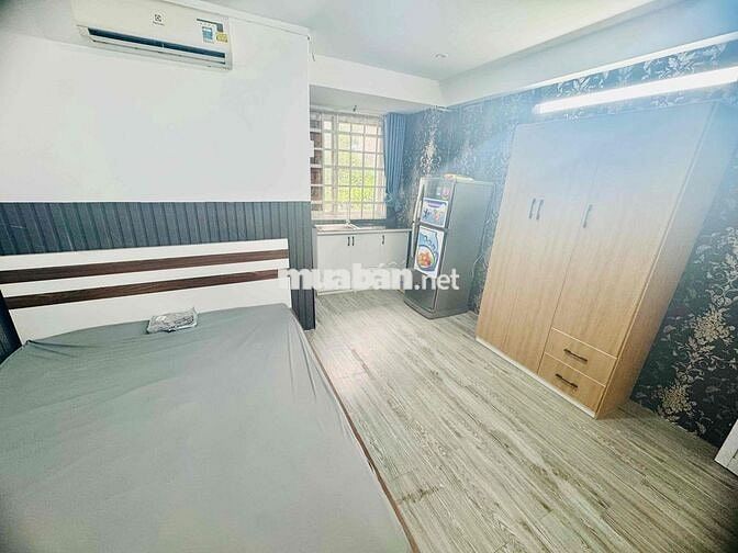 Phòng trọ giá rẻ lầu trệt, 20m2, cửa sổ thoáng mát, sát ĐHCN,BV175,