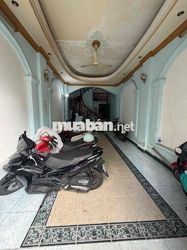 Phòng gác, lầu trệt, wc riêng ngay công viên gia định 500m