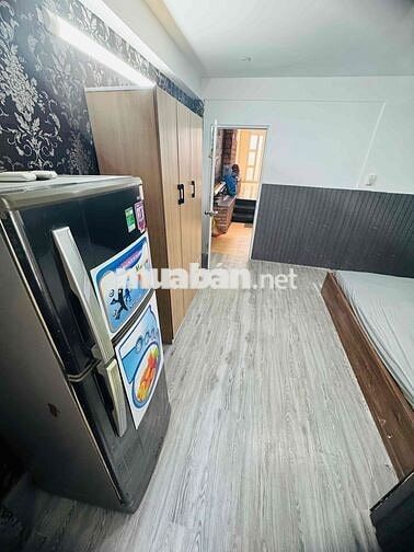 Phòng trọ giá rẻ lầu trệt, 20m2, cửa sổ thoáng mát, sát ĐHCN,BV175,