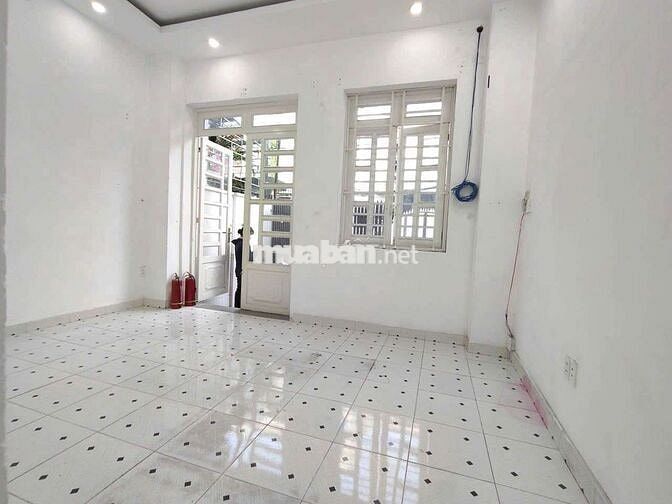 NHÀ SÂN RỘNG- VÕ VĂN NGÂN, ĐỐI DIỆN SPKT