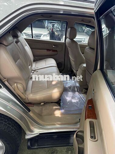 Toyota Fortuner 2009 2 cầu Bạc 138.000 km
