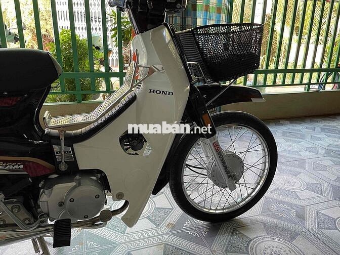 Honda Super Dream Trắng, Đỏ Êm