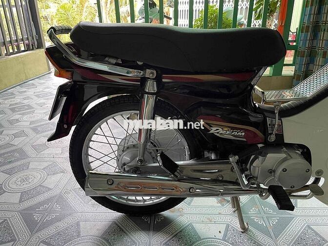 Honda Super Dream Trắng, Đỏ Êm