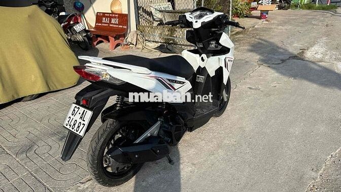 Honda Click Thái 125 2015 Trắng đen ( hỗ trợ góp )