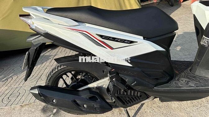 Honda Click Thái 125 2015 Trắng đen ( hỗ trợ góp )
