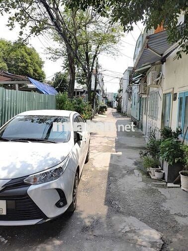 nhà mới có nội thất như hình (ko máy lạn) 4pn 3wc.hẻm thông ôtô