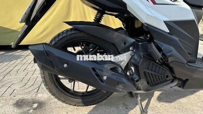 Honda Click Thái 125 2015 Trắng đen ( hỗ trợ góp )