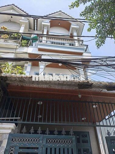 nhà mới có nội thất như hình (ko máy lạn) 4pn 3wc.hẻm thông ôtô