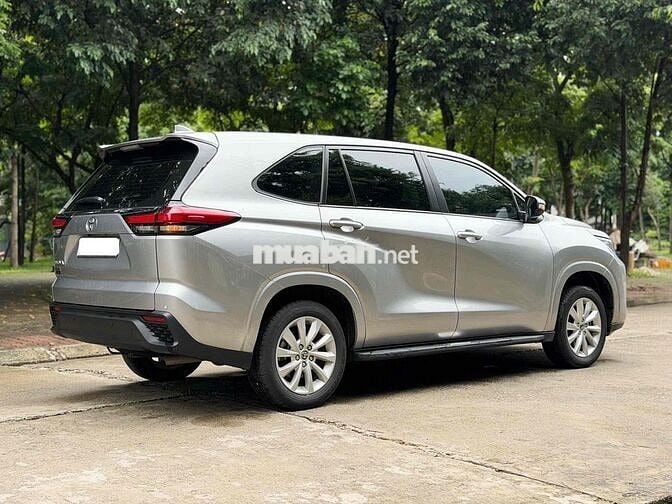 Toyota Innova cross V 2025 Bạc 6000km