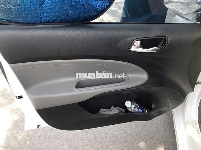 Kia Soluto 2019 Trắng Tự động