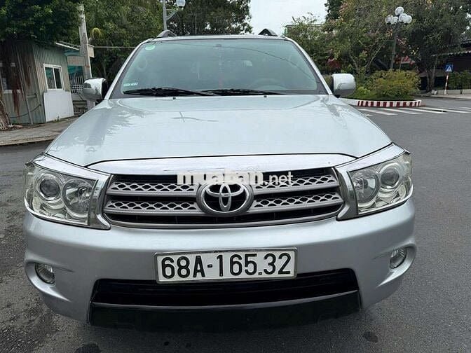 Toyota Fortuner 2009 Số sàn Bạc