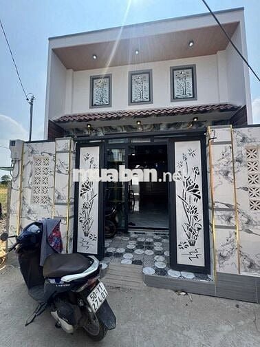 Bán nhà sổ hồng riêng 3 phòng ngủ 2 nhà vệ sinh Xuân Thới Sơn 3,3 tỷ
