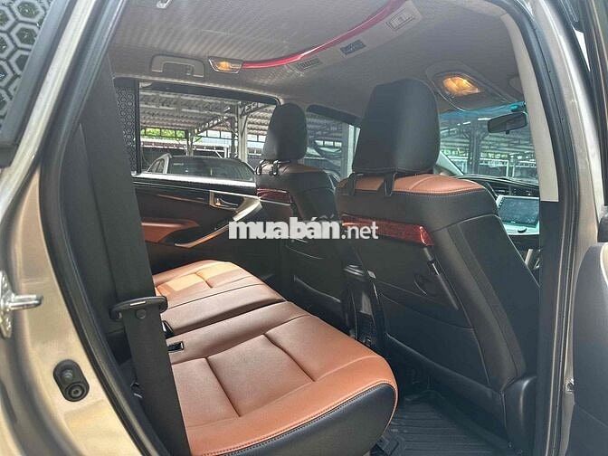 Toyota Innova 2.0G AT 2018 98000km Nâu