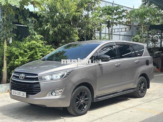 Toyota Innova 2.0G AT 2018 98000km Nâu