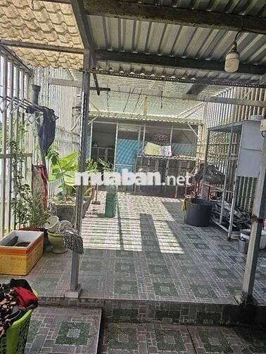 Cần bán nhà mặt tiền Song Hành, hóc môn