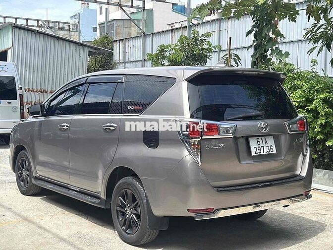Toyota Innova 2.0G AT 2018 98000km Nâu
