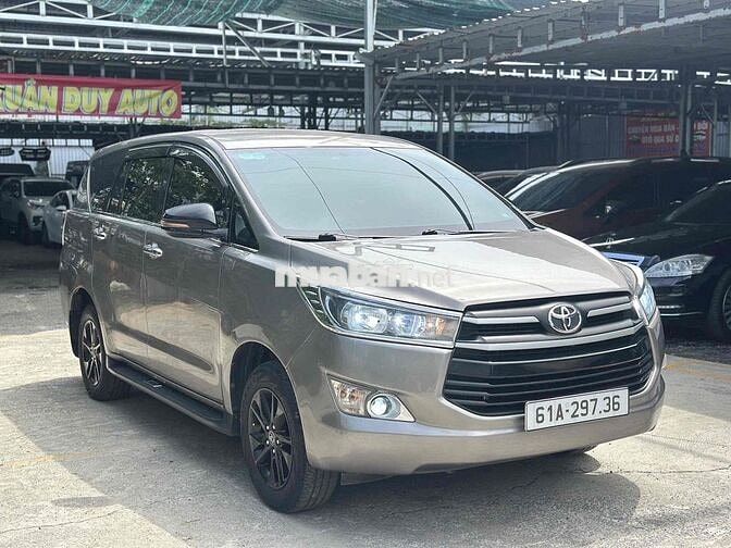 Toyota Innova 2.0G AT 2018 98000km Nâu