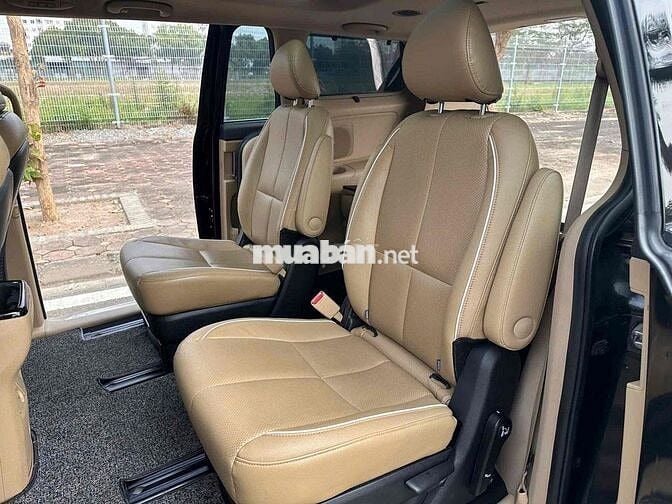 KIA Sedona Dầu 2017 Tự động Đen