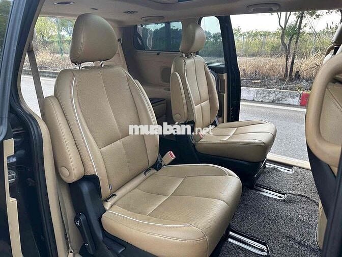 KIA Sedona Dầu 2017 Tự động Đen