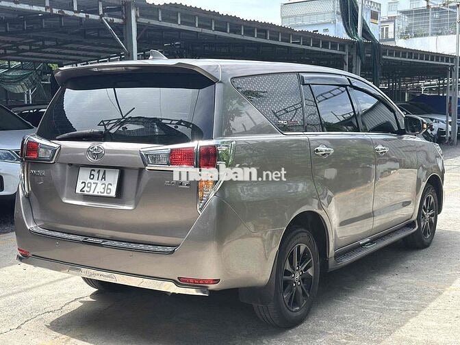 Toyota Innova 2.0G AT 2018 98000km Nâu