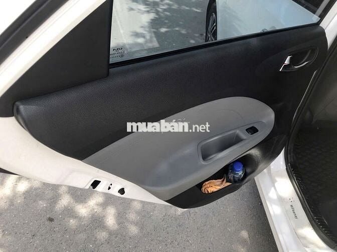 Kia Soluto 2019 Trắng Tự động