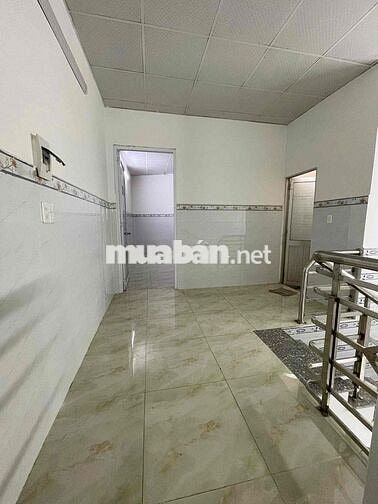 nhà 2 tầng 3 phòng ngủ 2wc có phòng ngủ tầng trệt, gần trường Kim Đồng
